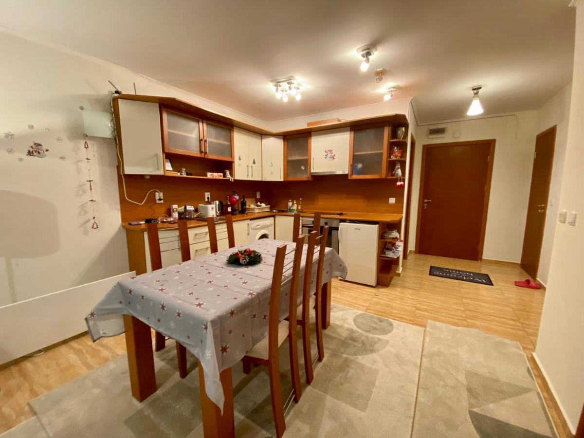Aparthotel - Monastery 3, 1 Bedroom Apartment ปอมโปโรโว ภายนอก รูปภาพ