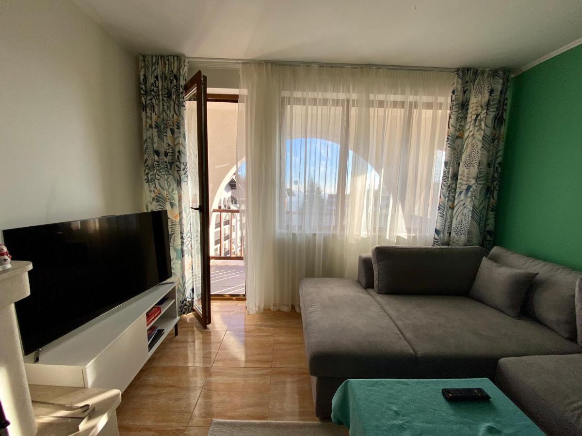 Aparthotel - Monastery 3, 1 Bedroom Apartment ปอมโปโรโว ภายนอก รูปภาพ